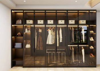 Tuyệt chiêu bảo quản trang phục trong mùa mưa: Nghệ thuật giữ gìn giá trị đích thực của thời trang cao cấp