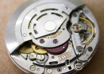 Vì sao Rolex có thể hoạt động bền bỉ, chính xác mà không cần pin?