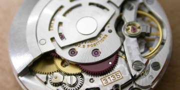 Vì sao Rolex có thể hoạt động bền bỉ, chính xác mà không cần pin?