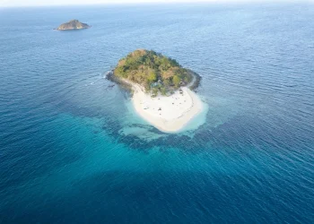 The Democratic Horizon: Decoupling Private Island Seclusion from Ultra-High-Net-Worth Orthodoxy